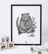 ROMANIAN HILLS - Affiche encadrée enfant - Famille ours